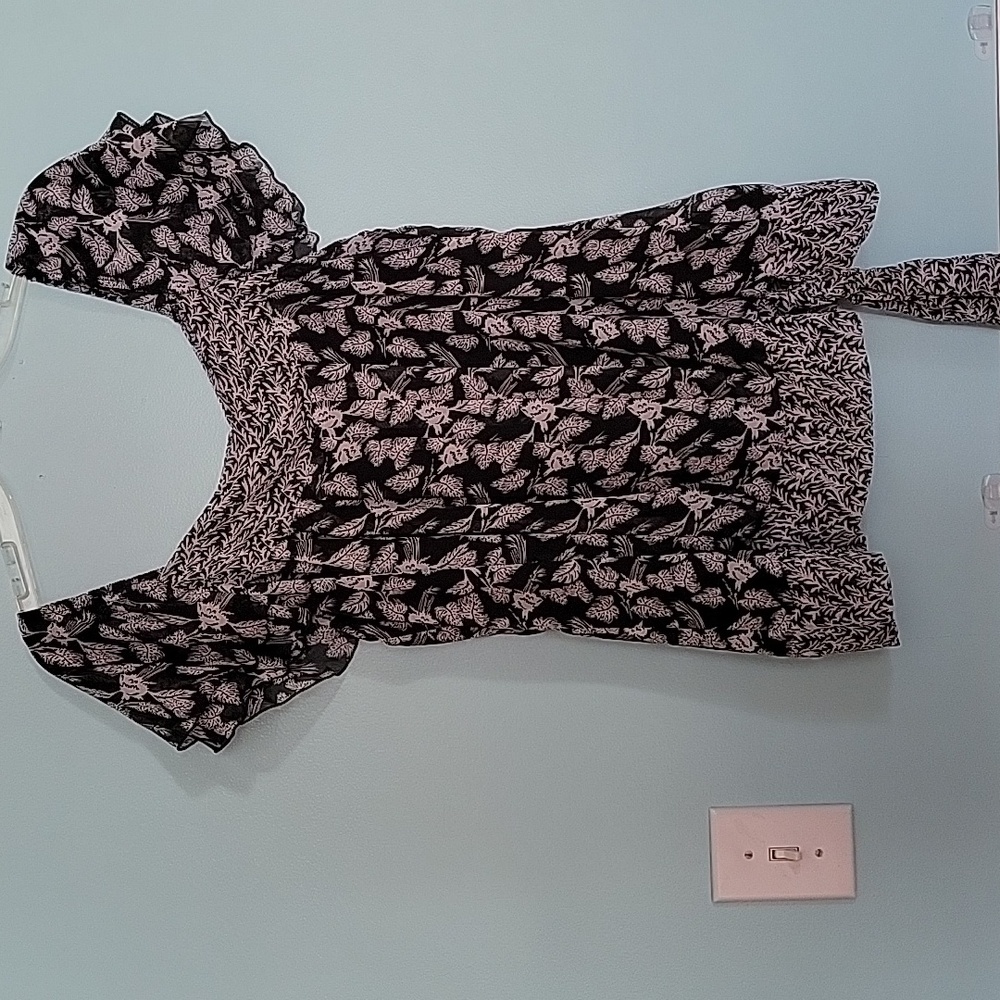 Elegant Black and White Women's Top